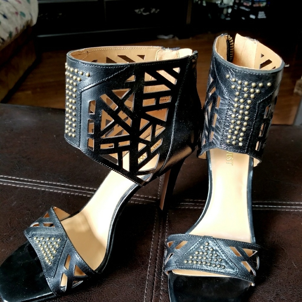 Nine West: never worn
